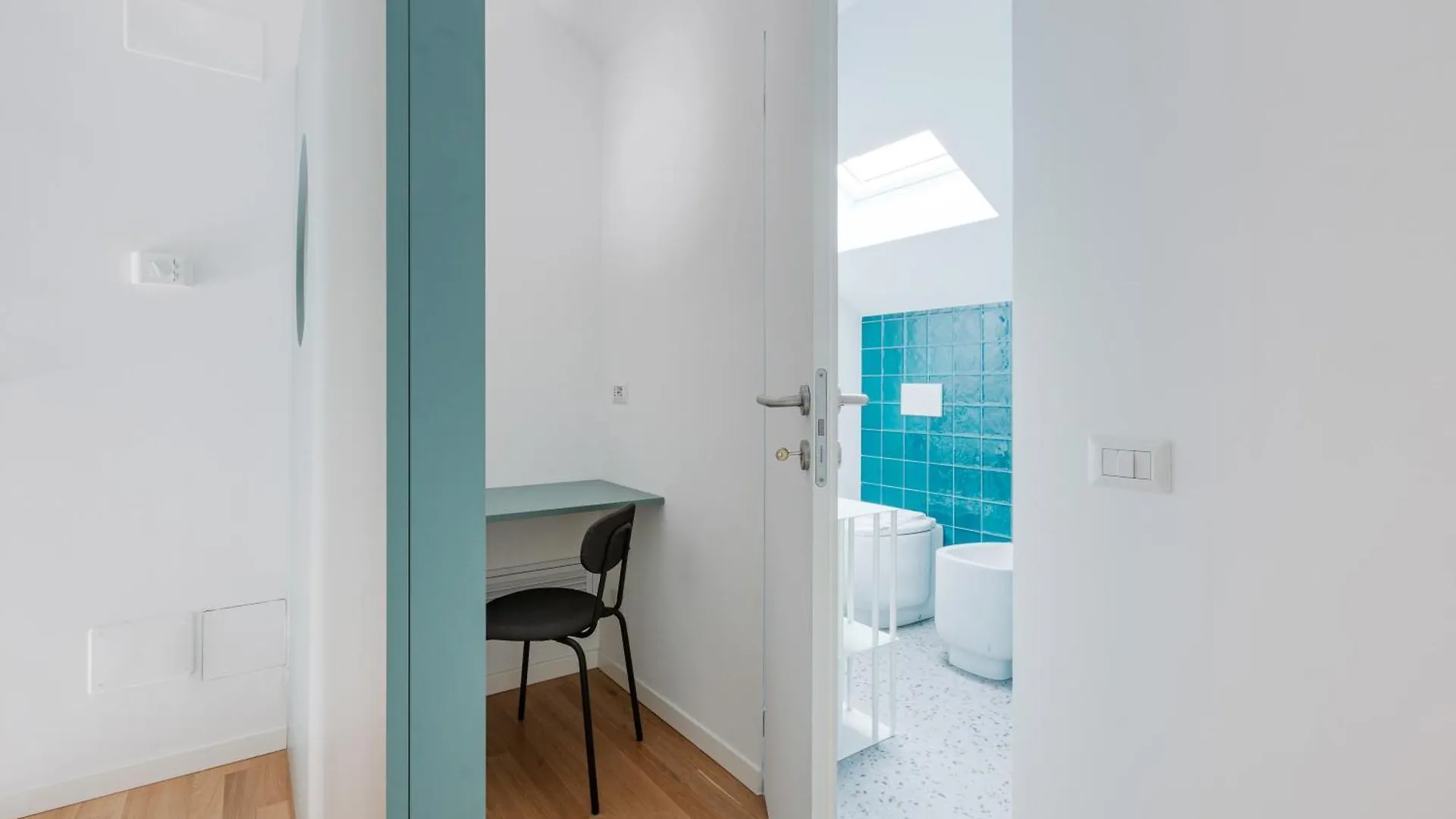 Milan Apartments - 800 M Far From Lancetti Station 0*,  Italy