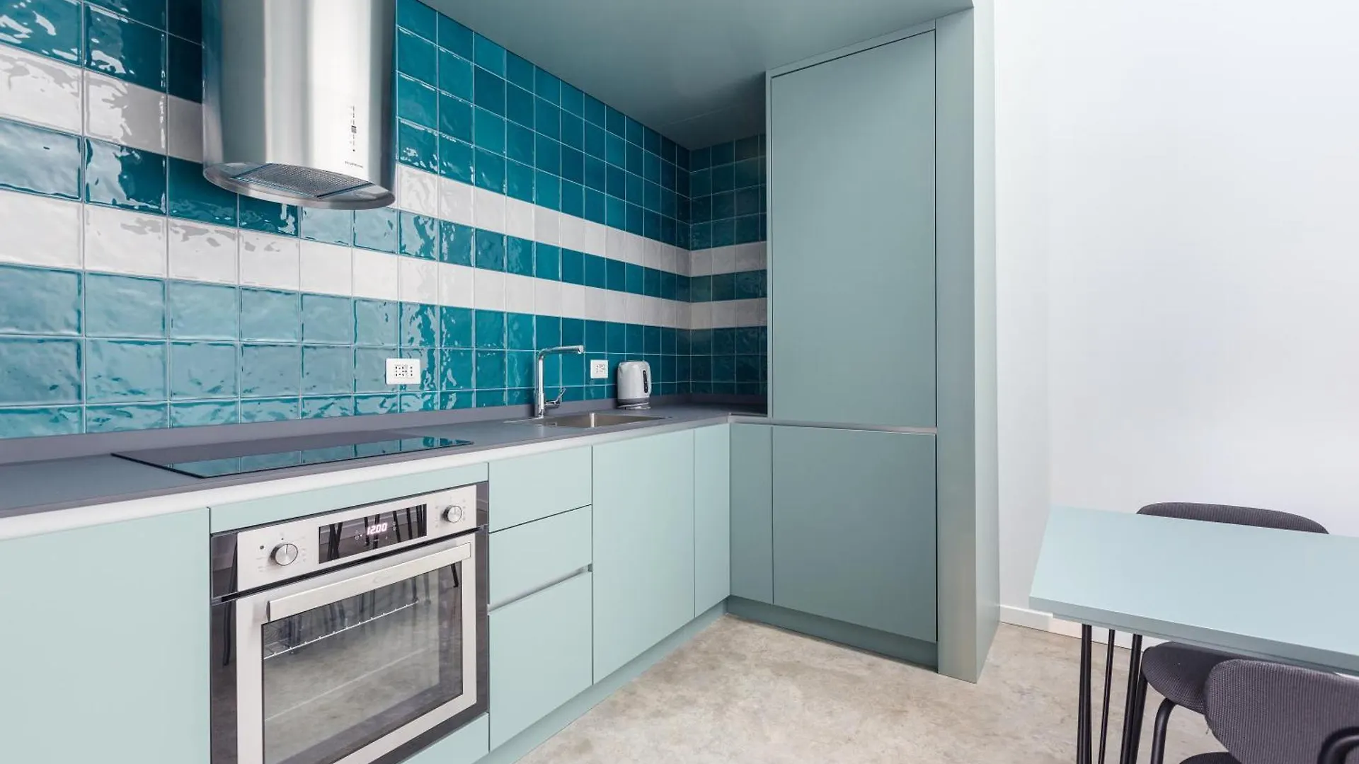 Milan Apartments - 800 M Far From Lancetti Station Italy