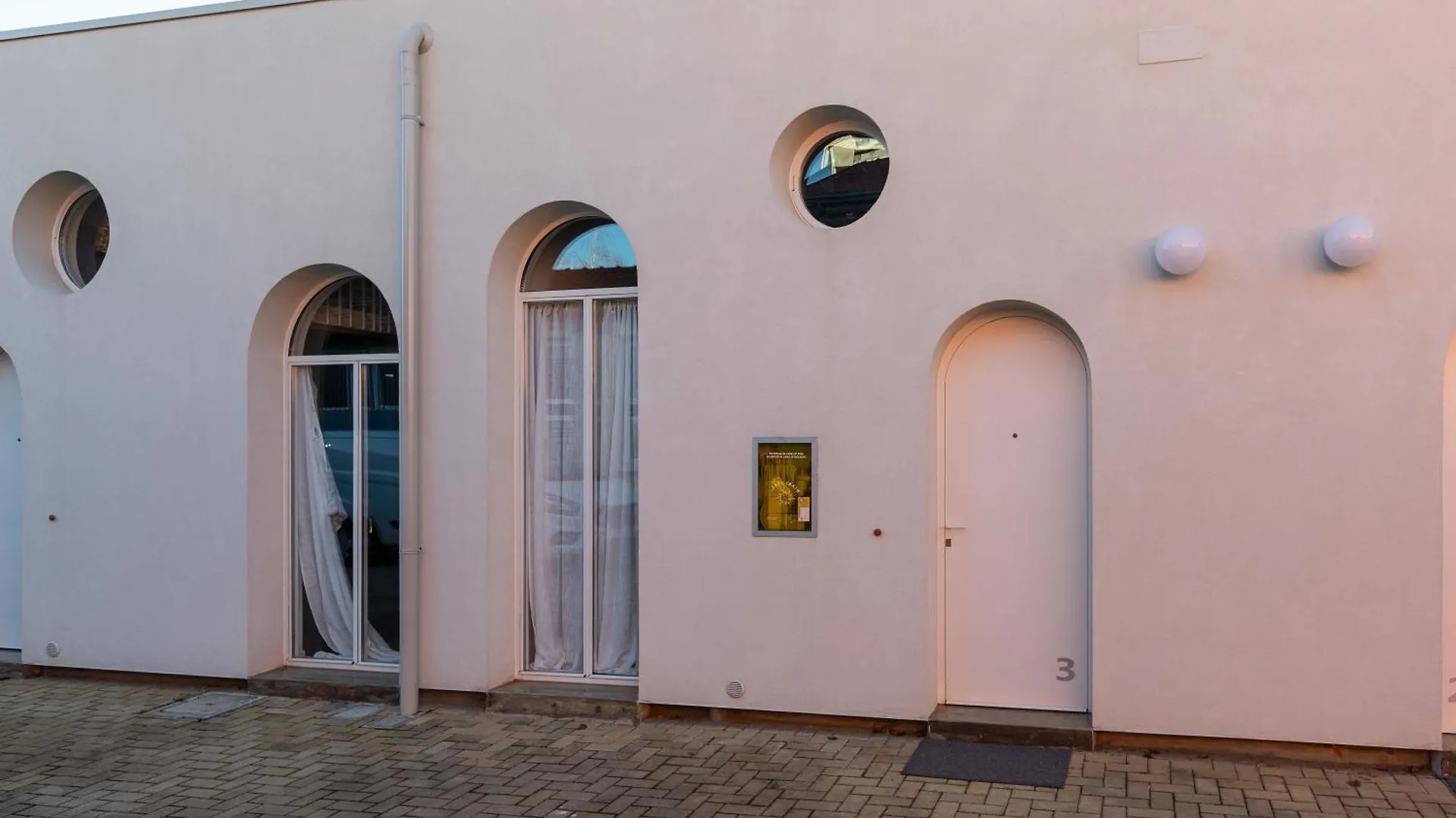 Milan Apartments - 800 M Far From Lancetti Station Italy
